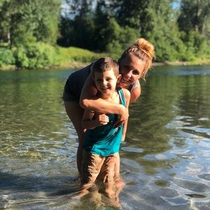 Meet your Posher, Celeste